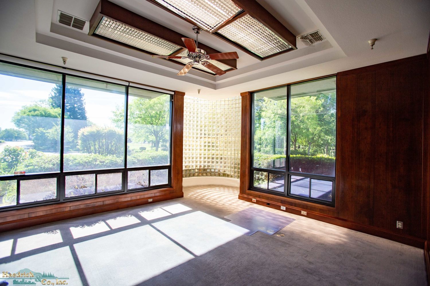 5800 Airport Road - Executive Offices